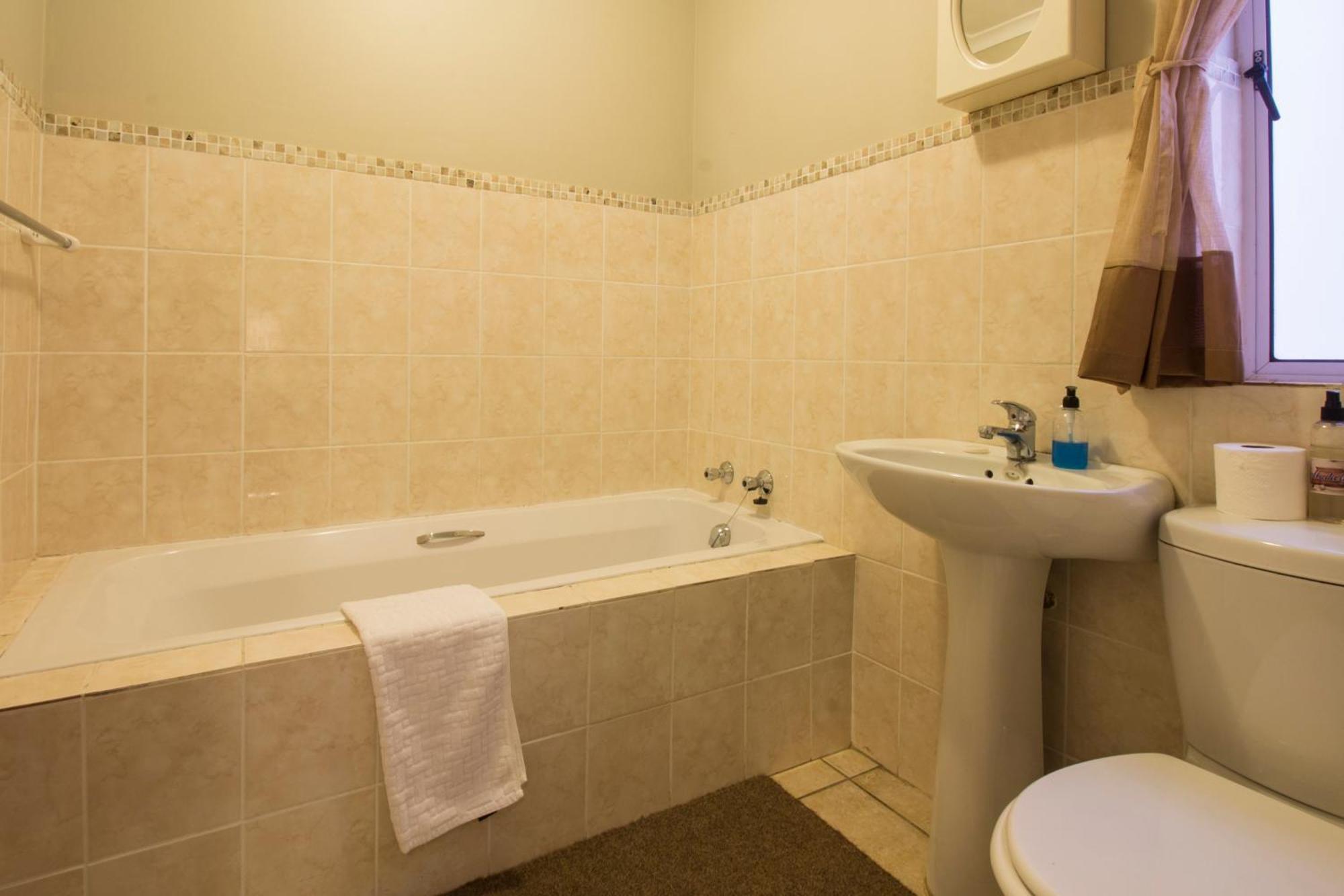 Madiolyn Apartment Jeffreys Bay Bagian luar foto