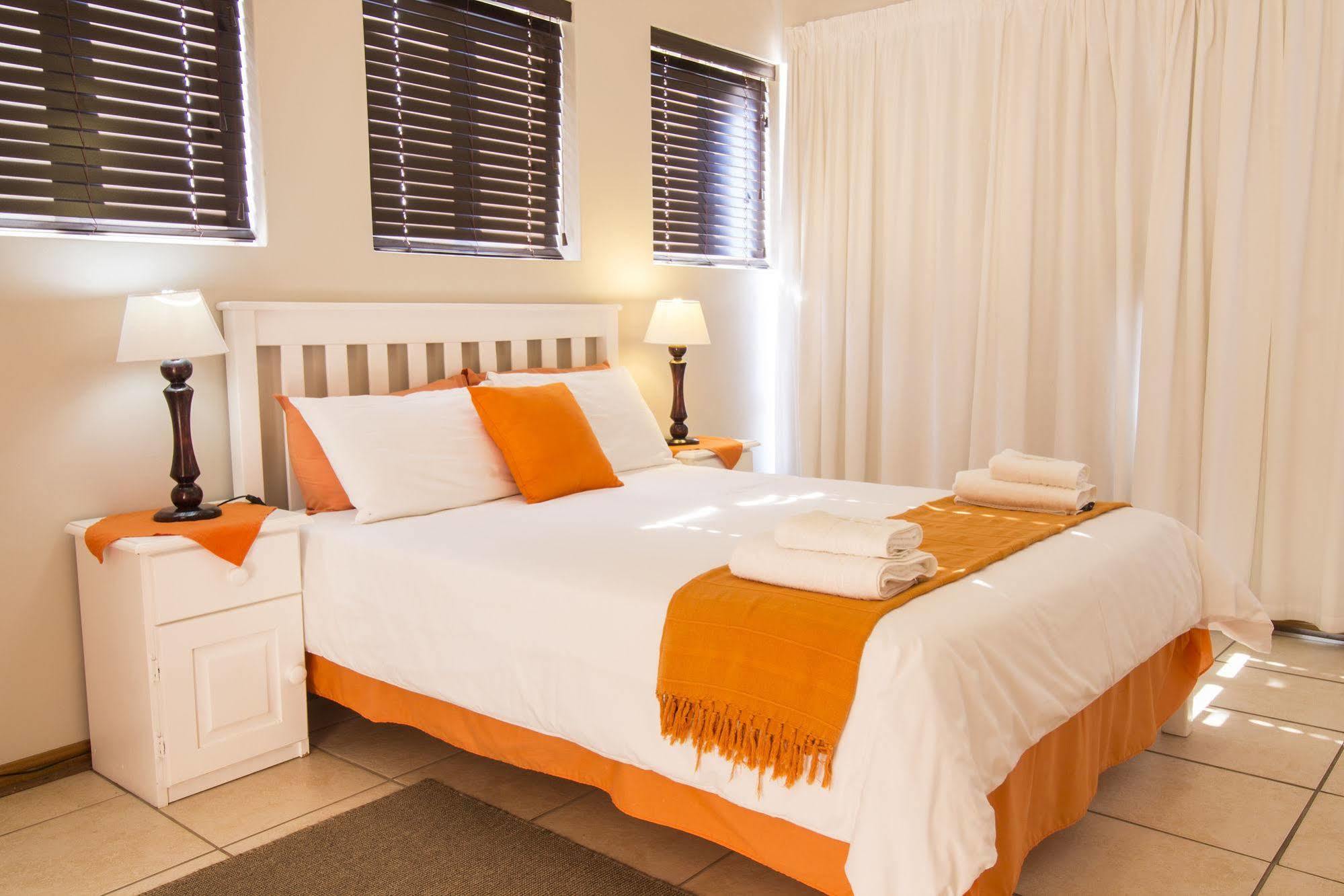 Madiolyn Apartment Jeffreys Bay Bagian luar foto