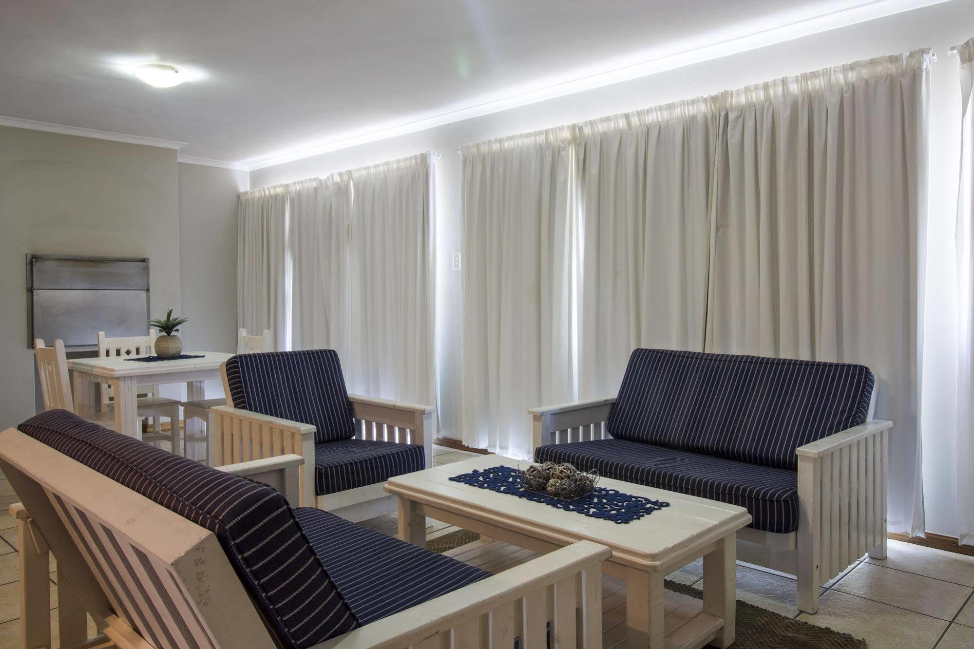 Madiolyn Apartment Jeffreys Bay Bagian luar foto