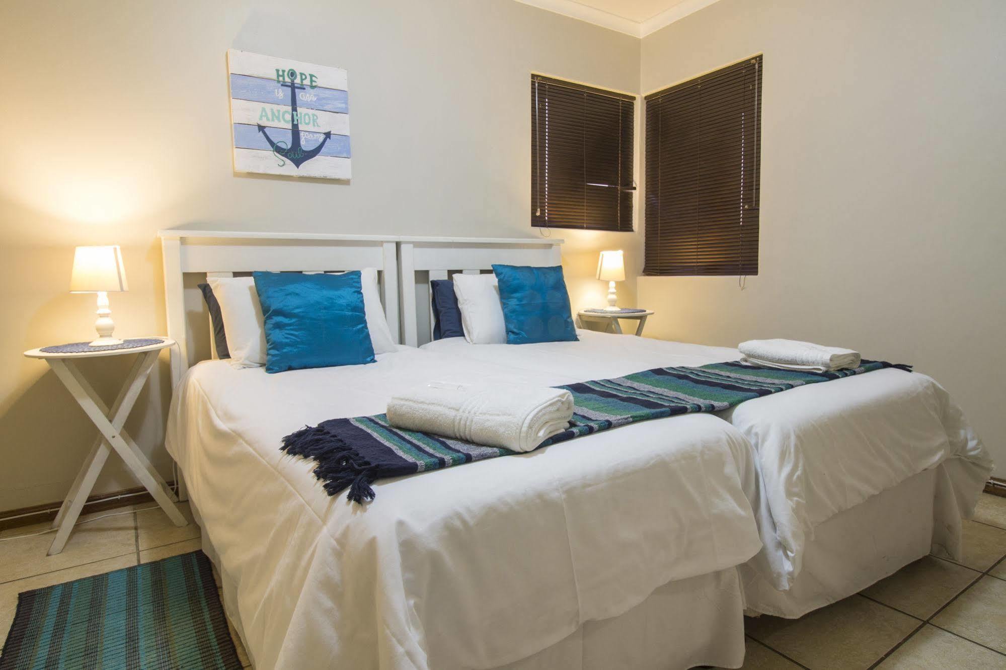 Madiolyn Apartment Jeffreys Bay Bagian luar foto
